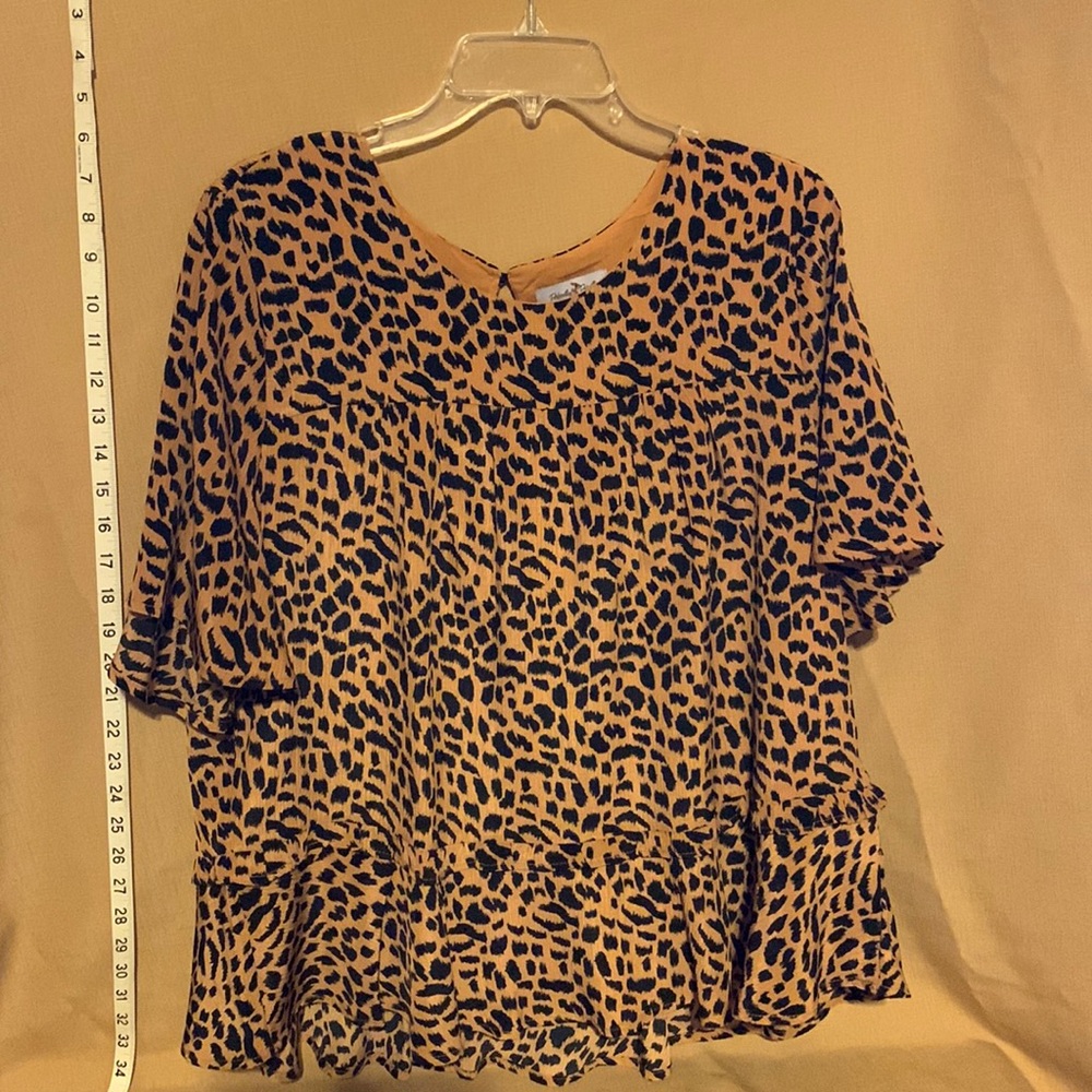 Perfectly Priscilla brand animal print blouse. Size 1X